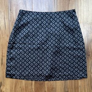 Hollister • Black and Gray Geometric Mini Skirt